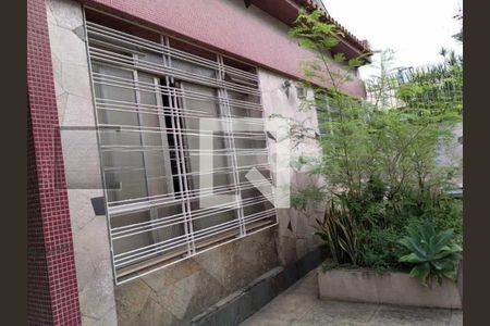 Casa à venda com 270m², 4 quartos e 2 vagas