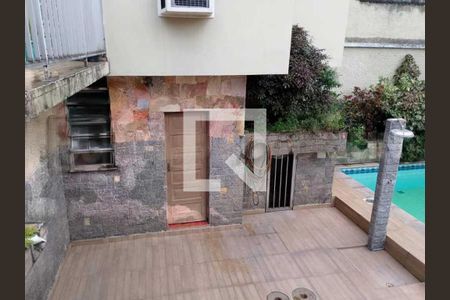 Casa à venda com 270m², 4 quartos e 2 vagas