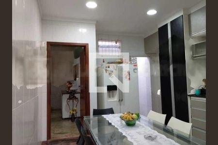 Casa à venda com 270m², 4 quartos e 2 vagas