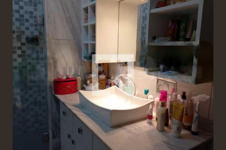 Casa à venda com 270m², 4 quartos e 2 vagas