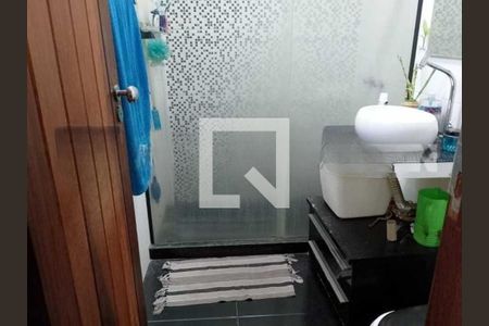 Casa à venda com 270m², 4 quartos e 2 vagas