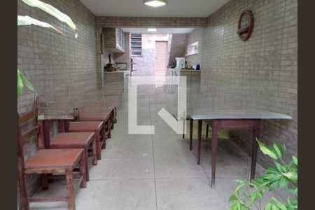 Casa à venda com 270m², 4 quartos e 2 vagas