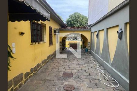 Casa à venda com 374m², 3 quartos e 6 vagas