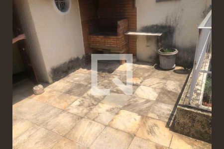 Casa à venda com 66m², 2 quartos e 1 vaga