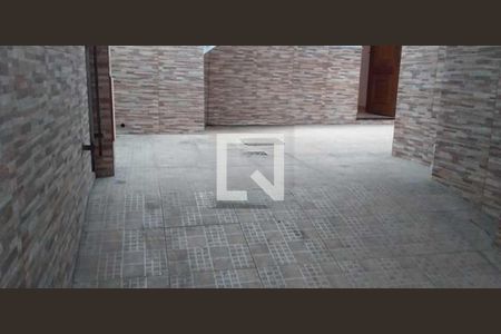 Casa à venda com 239m², 2 quartos e 1 vaga