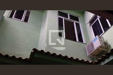 Casa à venda com 239m², 2 quartos e 1 vaga