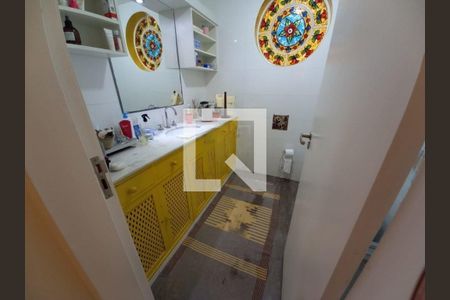 Casa à venda com 109m², 3 quartos e sem vaga