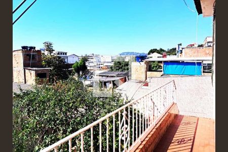 Casa à venda com 70m², 4 quartos e sem vaga