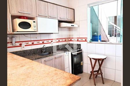 Casa à venda com 70m², 4 quartos e sem vaga