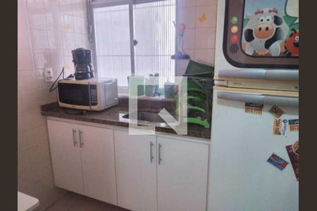 Casa à venda com 219m², 5 quartos e sem vaga