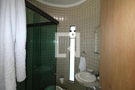 Casa à venda com 419m², 5 quartos e 6 vagasEdícula - Banheiro 1