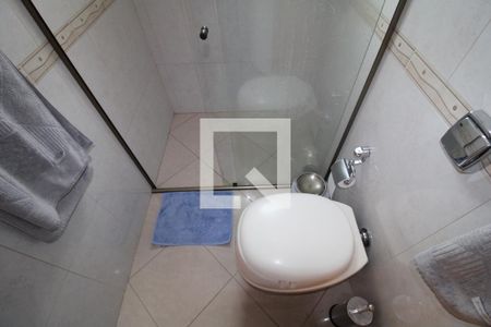 Casa à venda com 419m², 5 quartos e 6 vagasQuarto 4 - Banheiro