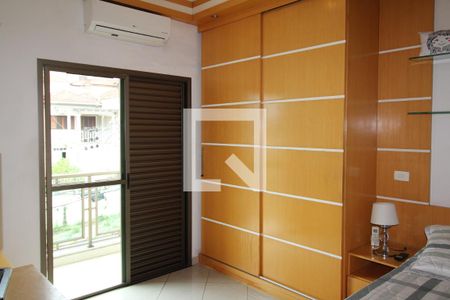 Casa à venda com 419m², 5 quartos e 6 vagasQuarto 1