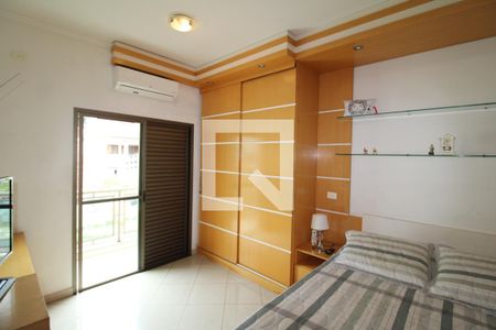 Casa à venda com 419m², 5 quartos e 6 vagasQuarto 2