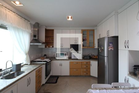 Casa à venda com 419m², 5 quartos e 6 vagasCozinha