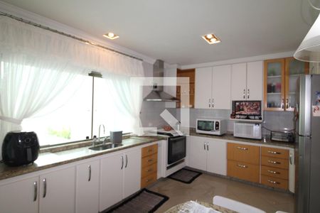 Casa à venda com 419m², 5 quartos e 6 vagasCozinha