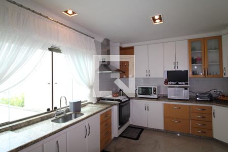 Casa à venda com 419m², 5 quartos e 6 vagasCozinha