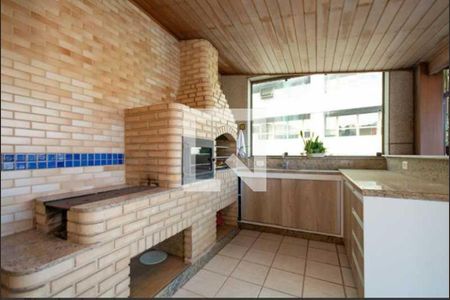 Apartamento à venda com 240m², 4 quartos e 2 vagas