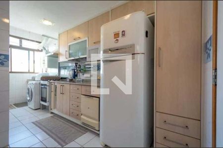 Apartamento à venda com 240m², 4 quartos e 2 vagas