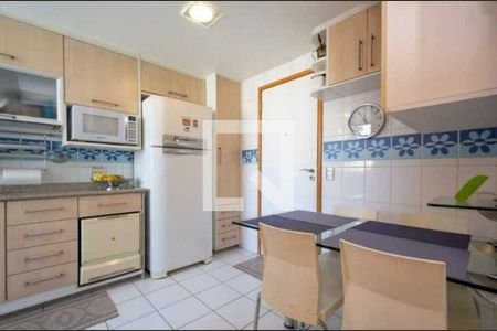 Apartamento à venda com 240m², 4 quartos e 2 vagas