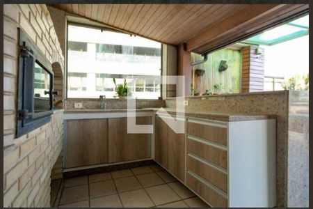 Apartamento à venda com 240m², 4 quartos e 2 vagas