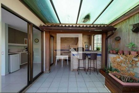Apartamento à venda com 240m², 4 quartos e 2 vagas