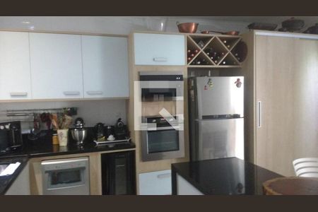 Apartamento à venda com 234m², 4 quartos e 1 vaga