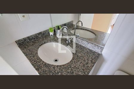 Apartamento à venda com 54m², 2 quartos e 1 vaga Apartamento à venda com 54m², 2 quartos e 1 vagaBanheiro