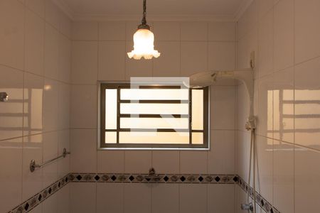 Casa à venda com 180m², 3 quartos e 4 vagas Casa à venda com 180m², 3 quartos e 4 vagasBANHEIRO SOCIAL
