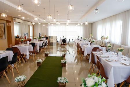 Apartamento à venda com 70m², 3 quartos e 2 vagasÁrea comum - Salão de festas