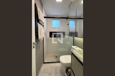 Apartamento à venda com 65m², 2 quartos e 2 vagasBanheiro da Suíte 1