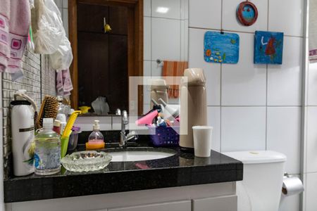 Apartamento à venda com 110m², 4 quartos e 2 vagas Apartamento à venda com 110m², 4 quartos e 2 vagasBanheiro da Suíte