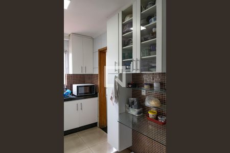 Apartamento à venda com 110m², 4 quartos e 2 vagas Apartamento à venda com 110m², 4 quartos e 2 vagasCozinha