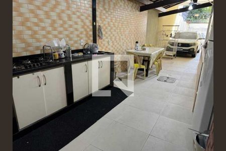 Casa à venda com 280m², 3 quartos e 3 vagas