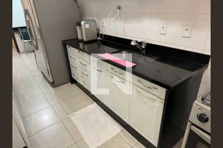 Casa à venda com 280m², 3 quartos e 3 vagas