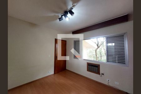 Casa à venda com 570m², 4 quartos e 5 vagasQuarto 1
