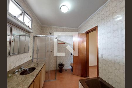 Casa à venda com 570m², 4 quartos e 5 vagasBanheiro3 Quartos 2e3