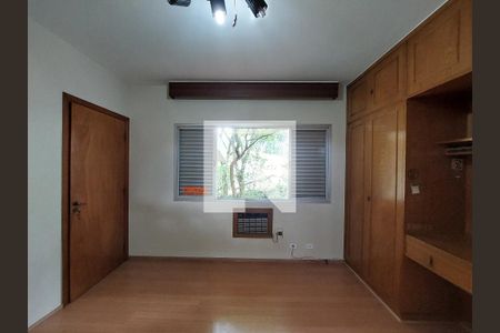 Casa à venda com 570m², 4 quartos e 5 vagasQuarto 1