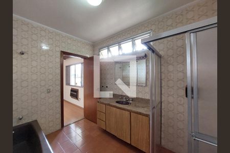 Casa à venda com 570m², 4 quartos e 5 vagasBanheiro3 Quartos 2e3