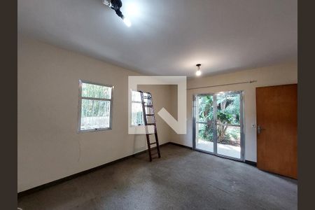 Casa à venda com 570m², 4 quartos e 5 vagasEscritório