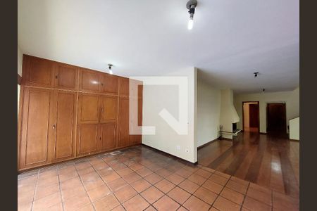 Casa à venda com 570m², 4 quartos e 5 vagasSala de Jantar
