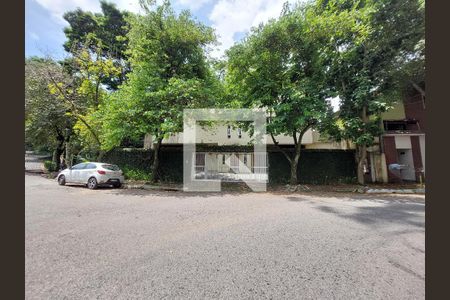 Casa à venda com 570m², 4 quartos e 5 vagasFachada