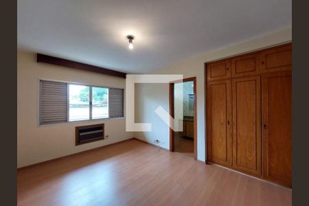 Casa à venda com 570m², 4 quartos e 5 vagasQuarto 2