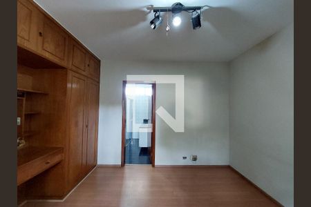 Casa à venda com 570m², 4 quartos e 5 vagasQuarto 1