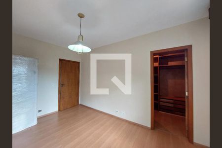 Casa à venda com 570m², 4 quartos e 5 vagasQuarto 3