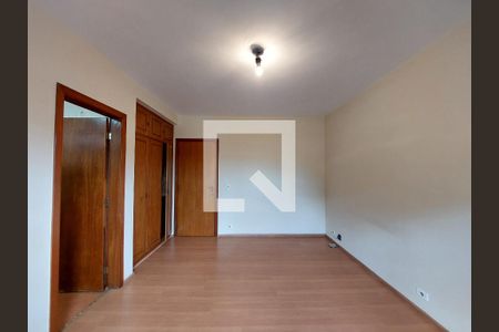 Casa à venda com 570m², 4 quartos e 5 vagasQuarto 2