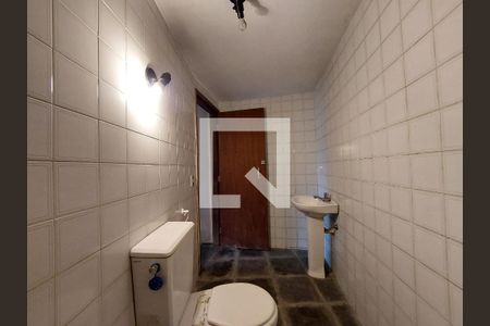 Casa à venda com 570m², 4 quartos e 5 vagasBanheiro Salão de Festas