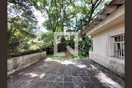 Casa à venda com 570m², 4 quartos e 5 vagasQuintal