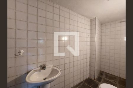 Casa à venda com 570m², 4 quartos e 5 vagasBanheiro Salão de Festas