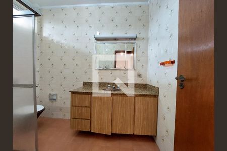 Casa à venda com 570m², 4 quartos e 5 vagasBanheiro Suíte 2